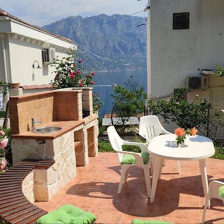 Holiday House In The Kotor Bay Экстерьер фото
