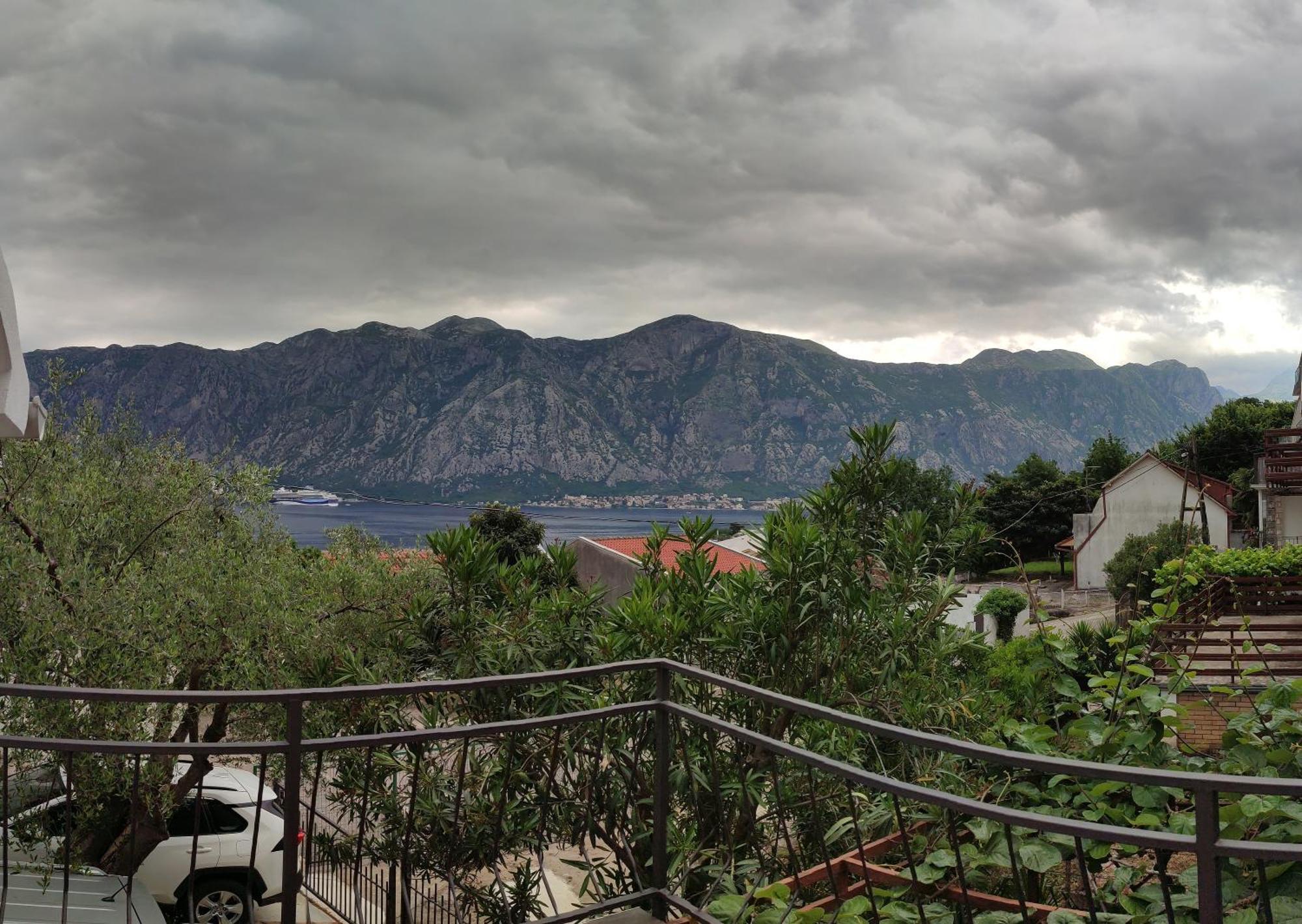Holiday House In The Kotor Bay Экстерьер фото